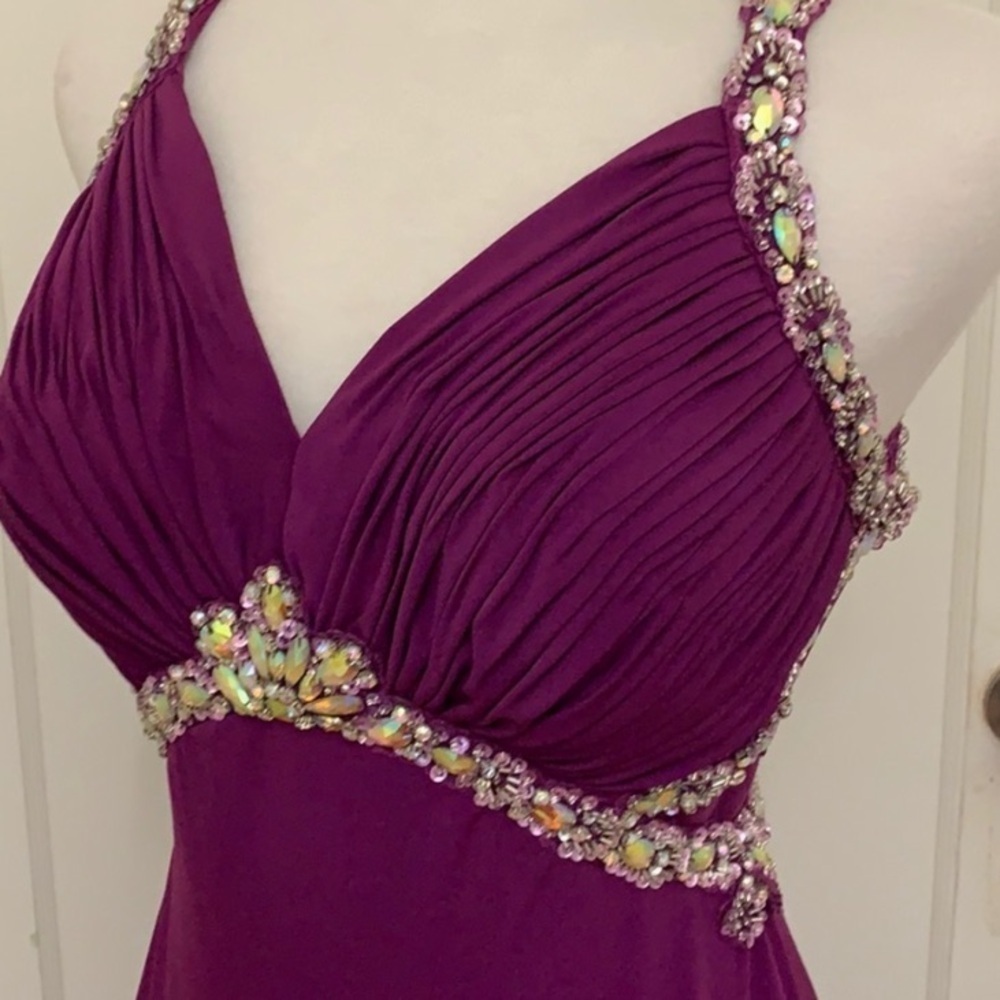 Tony Bowls Evening Gown Magenta with Rhinestones Size 4 - Picture 5 of 13
